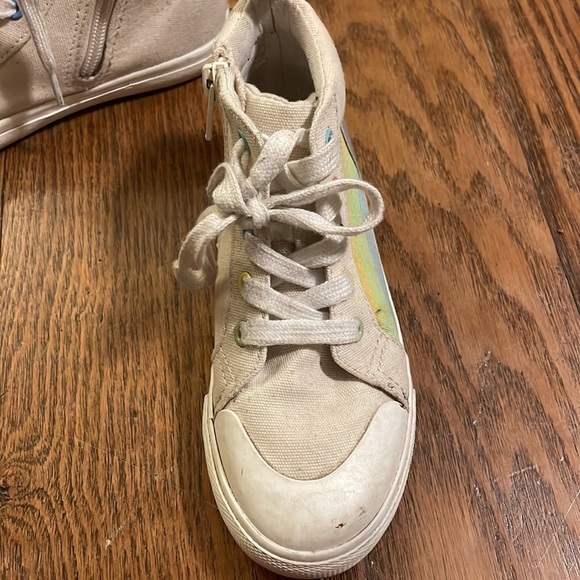 EUC Girls High Top Sneakers - Picture 3 of 9